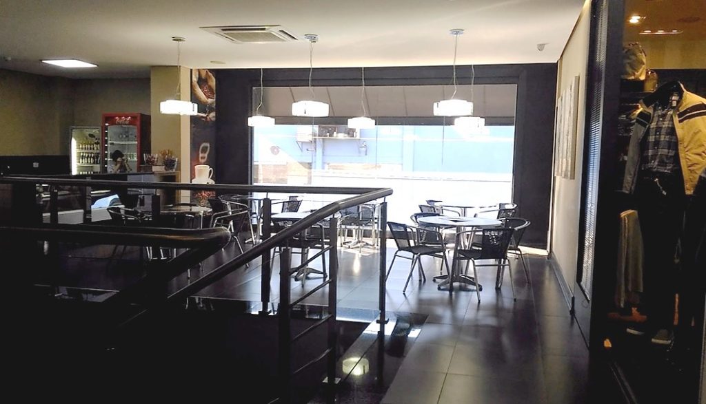 Cafeteria na Bless Import