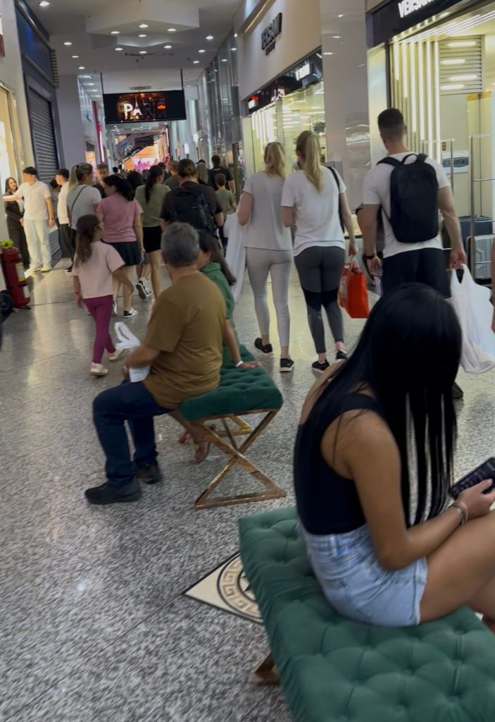 Movimento Shopping Paris